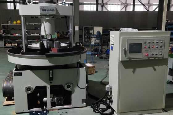 Machine à clignoter des billes en acier avec une puissance de 45 kW et une capacité de chargement de 400 kg