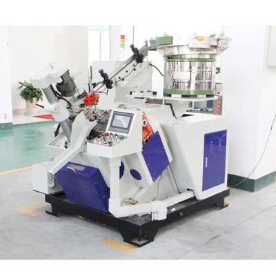 Point de perçage d'individu formant la machine