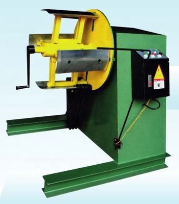 Machine de Decoiling de tôle d'acier/decoiler automatiques de capacité lourde, type résistant