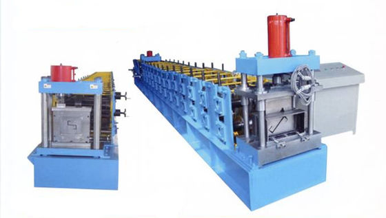 Purlin de Z formant la machine