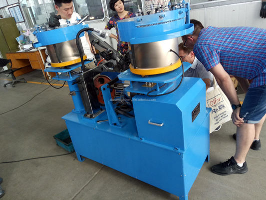 Machine aveugle de rivet pour assembler le rivet aveugle, machine aveugle de rivet